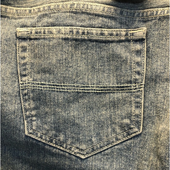 IZOD Jeans men's denim sunblast jeans, 40x32 - Picture 5 of 13